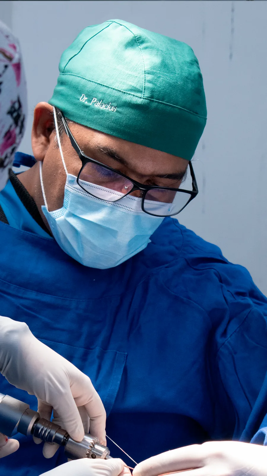 Dr. Jorge Palacios, traumatólogo